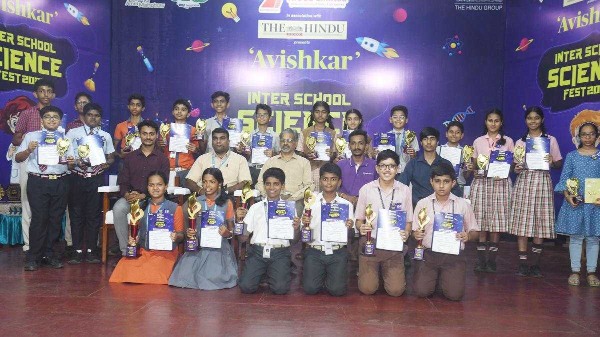 Vivekananda CBSE School, Puttur, emerges winner in The Hindu in School